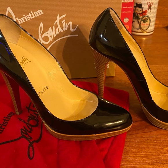 Christian Louboutin Black Patent Prive platform Size 36.5 like new gently worn - Picture 3 of 8